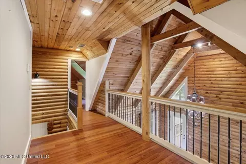 Entry Way - 1090 Cedar Hill Rd, Madison, MS 39110 photo 2 of 2