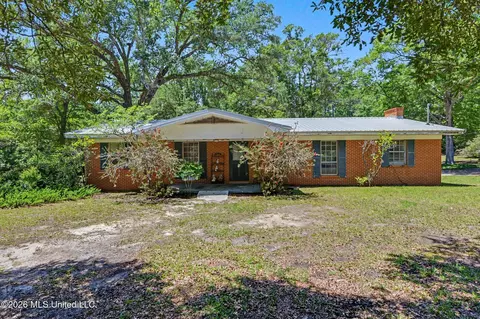 208 I J Williams Rd, Lucedale, MS 39452