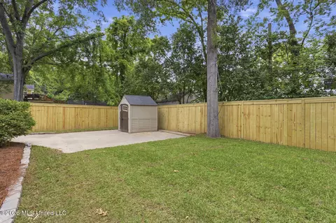 Exterior - 820 Fairview St, Jackson, MS 39202 photo 6 of 7