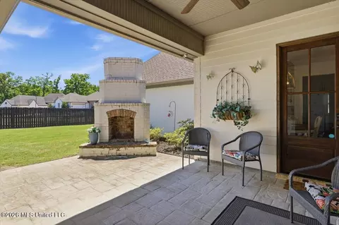 Exterior - 715 Prosperity Xing, Flowood, MS 39232 photo 5 of 9
