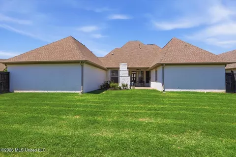 Exterior - 715 Prosperity Xing, Flowood, MS 39232 photo 7 of 9