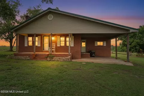 Exterior - 340 E Bond Rd, Wiggins, MS 39577 photo 4 of 4