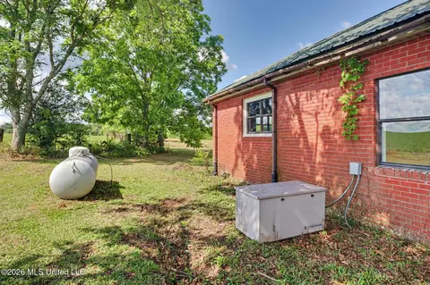 Exterior - 340 E Bond Rd, Wiggins, MS 39577 photo 3 of 4