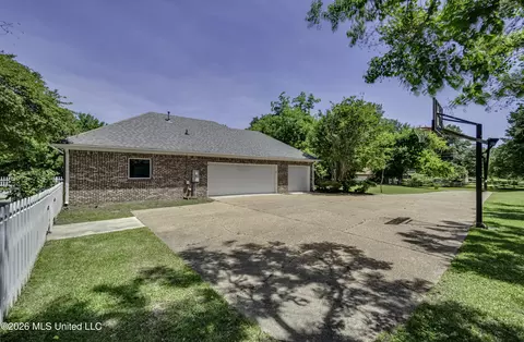 Exterior - 104 Brookside Pl, Madison, MS 39110 photo 8 of 22