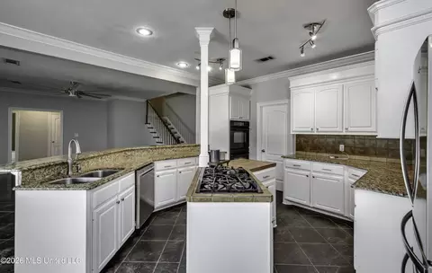 Kitchen - 104 Brookside Pl, Madison, MS 39110 photo 5 of 7