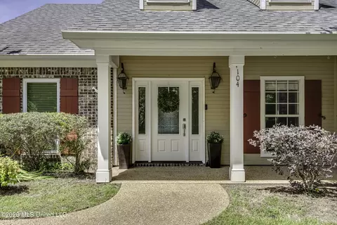 Exterior - 104 Brookside Pl, Madison, MS 39110 photo 4 of 22