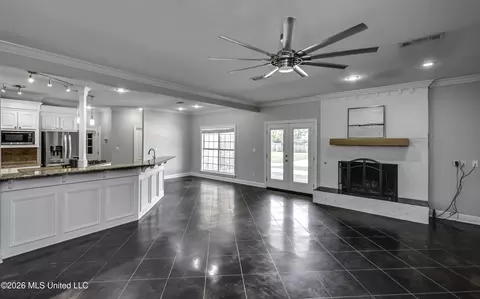 Living - 104 Brookside Pl, Madison, MS 39110 photo 2 of 6