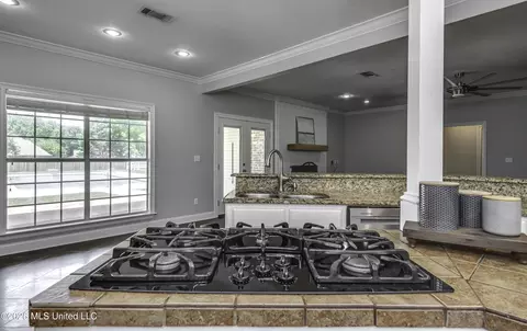 Kitchen - 104 Brookside Pl, Madison, MS 39110 photo 4 of 7