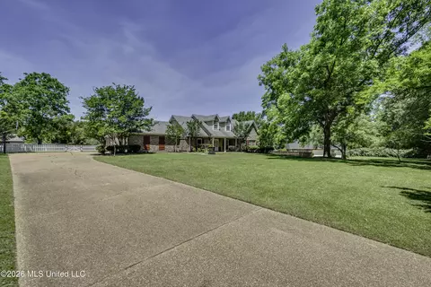 Exterior - 104 Brookside Pl, Madison, MS 39110 photo 2 of 22