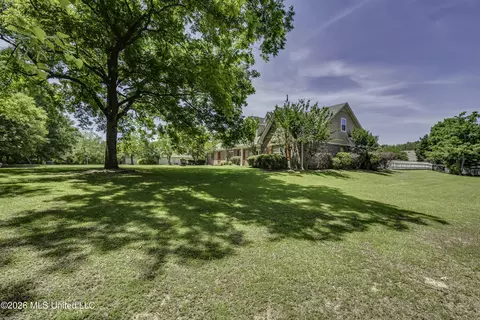 Exterior - 104 Brookside Pl, Madison, MS 39110 photo 3 of 22