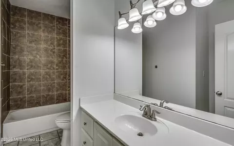Bath - 104 Brookside Pl, Madison, MS 39110 photo 6 of 9