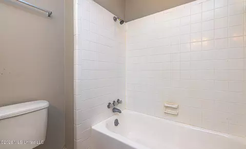 Bath - 5756 Gladewood Dr, Jackson, MS 39211 photo 1 of 4