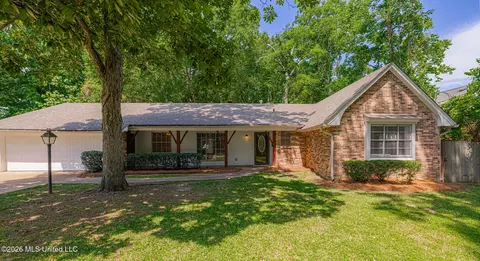 5756 Gladewood Dr, Jackson, MS 39211