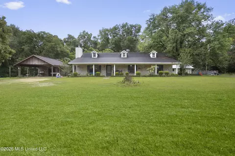 4939 Plantation Rd, Saucier, MS 39574