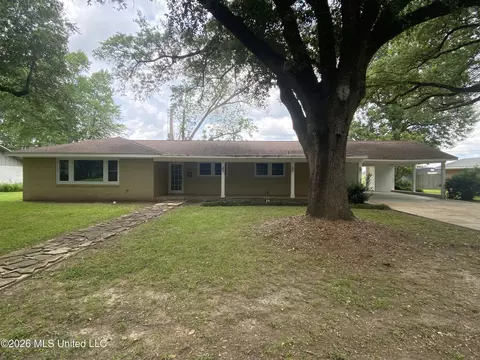 608 N Oak St, Vidalia, LA 71373