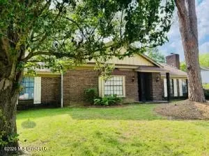 5055 Romany Dr, Jackson, MS 39211 photo 2