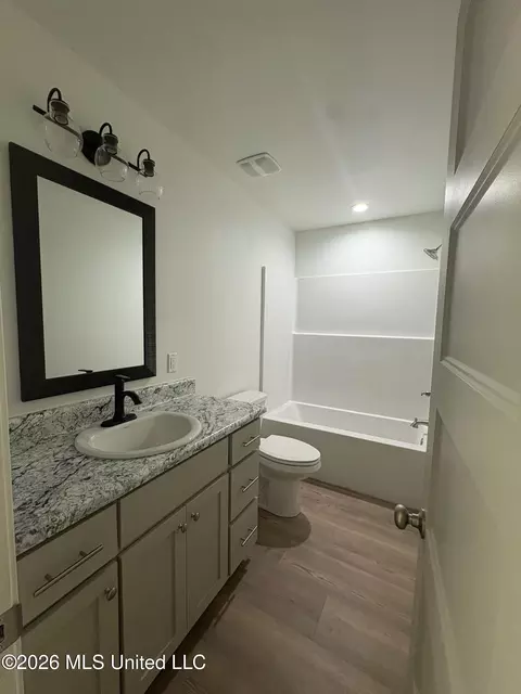 Bath - 124 Albert Davis Rd, Lucedale, MS 39452 photo 1 of 3