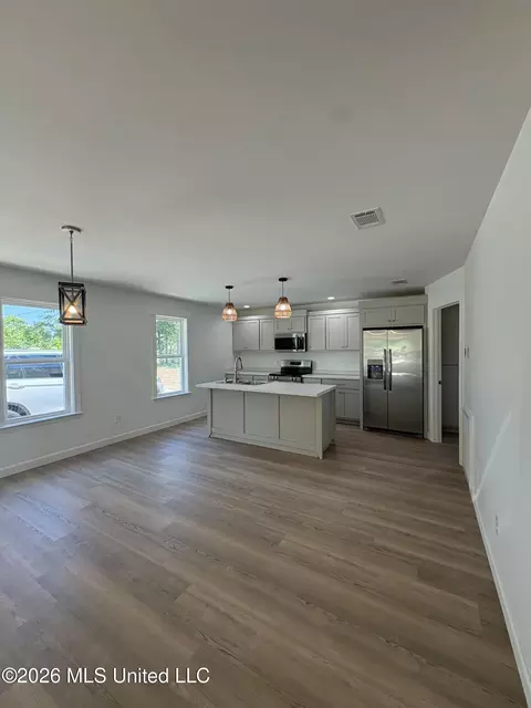 Kitchen - 124 Albert Davis Rd, Lucedale, MS 39452 photo 2 of 6