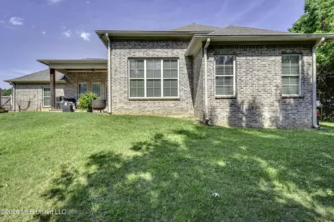 Exterior - 518 Devereaux Dr, Brandon, MS 39042 photo 3 of 10