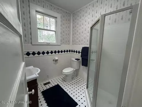 Bath - 430 3rd St, Mccomb, MS 39648 photo 2 of 2