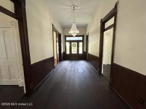 Entry Way - 430 3rd St, Mccomb, MS 39648 photo 8 of 9