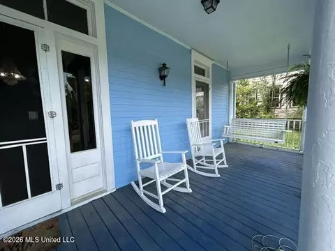 Exterior - 430 3rd St, Mccomb, MS 39648 photo 3 of 20