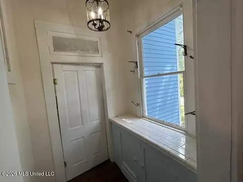 Entry Way - 430 3rd St, Mccomb, MS 39648 photo 5 of 9