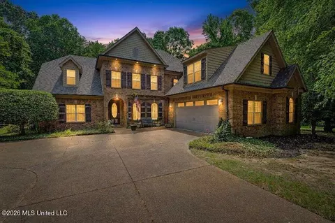 Exterior - 8 E Crockett Loop, Hernando, MS 38632 photo 15 of 15
