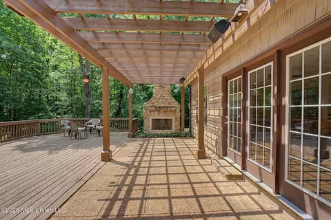 Exterior - 8 E Crockett Loop, Hernando, MS 38632 photo 4 of 15