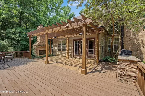 Exterior - 8 E Crockett Loop, Hernando, MS 38632 photo 3 of 15