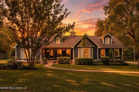 993 Quinn Rd, Byhalia, MS 38611