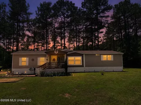 78 Game Reserve Rd, Columbia, MS 39429