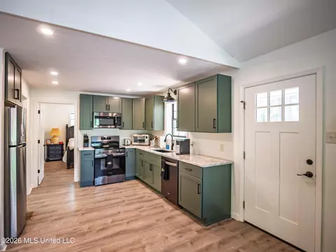 447 Cedar Hts, Pope, MS 38658