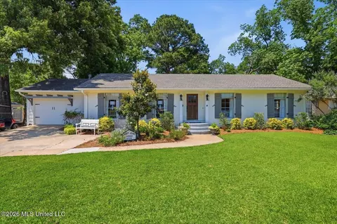 407 E College St, Clinton, MS 39056