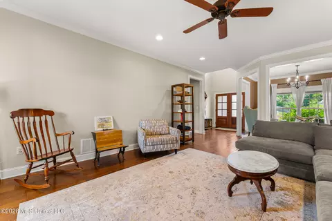 Living - 569 Walkers Way, Hernando, MS 38632 photo 3 of 3