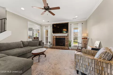 Living - 569 Walkers Way, Hernando, MS 38632 photo 1 of 3