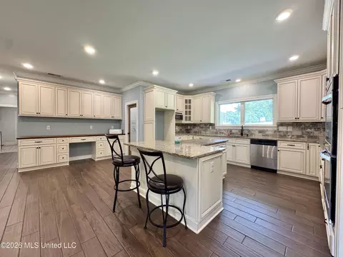 Kitchen - 4065 Misty Oaks Cv, Nesbit, MS 38651 photo 1 of 4