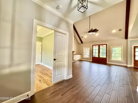 Entry Way - 4065 Misty Oaks Cv, Nesbit, MS 38651 photo 1 of 1