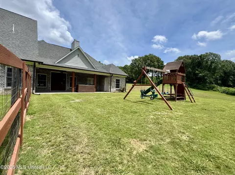 Exterior - 4065 Misty Oaks Cv, Nesbit, MS 38651 photo 14 of 14