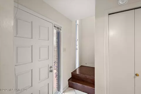 Entry Way - 1255 E County Line Rd #L7, Jackson, MS 39211 photo 2 of 3