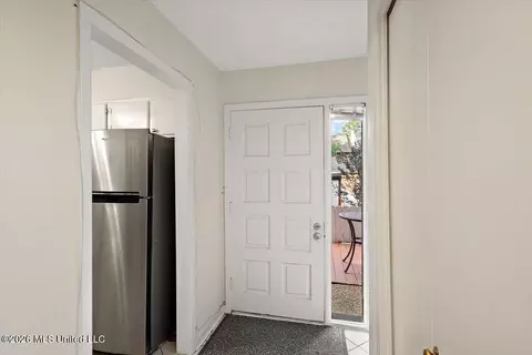 Entry Way - 1255 E County Line Rd #L7, Jackson, MS 39211 photo 1 of 3