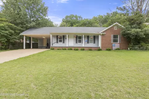 1244 S Cedar Cir, Southaven, MS 38671