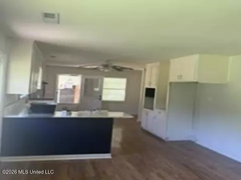 Living - 589 S Dunn St, Eupora, MS 39744 photo 3 of 3