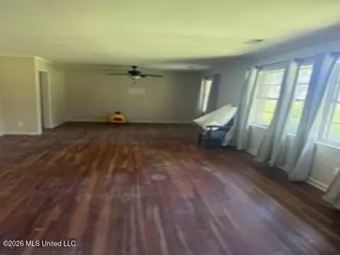 Living - 589 S Dunn St, Eupora, MS 39744 photo 1 of 3