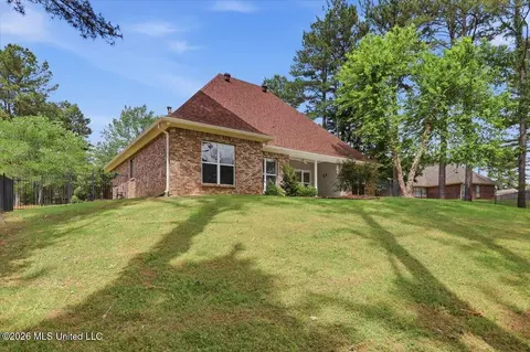 Exterior - 103 Hartfield Dr, Madison, MS 39110 photo 6 of 8