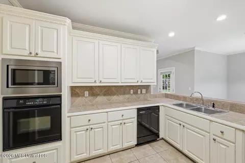 Other - 103 Hartfield Dr, Madison, MS 39110 photo 3 of 17