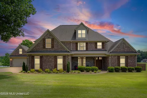 3310 Clarks Xing, Olive Branch, MS 38654