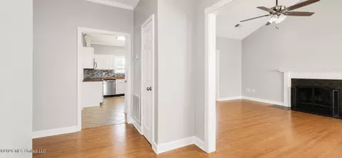 Entry Way - 730 Kahala Dr, Diamondhead, MS 39525 photo 2 of 2