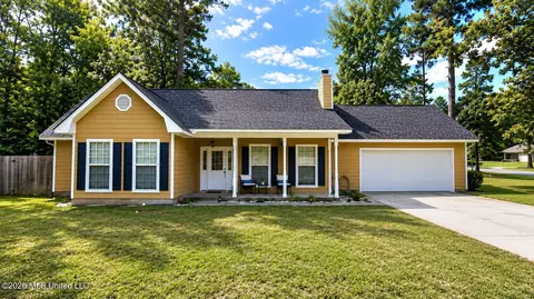 730 Kahala Dr, Diamondhead, MS 39525