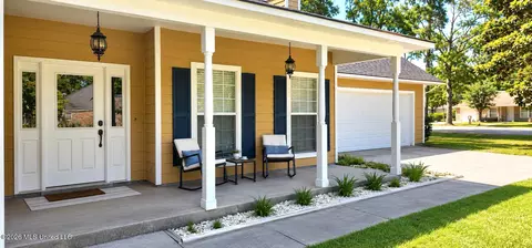 Exterior - 730 Kahala Dr, Diamondhead, MS 39525 photo 2 of 7